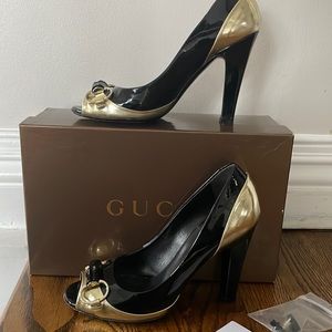 Auntentic Gucci horse-bit heels  size 7